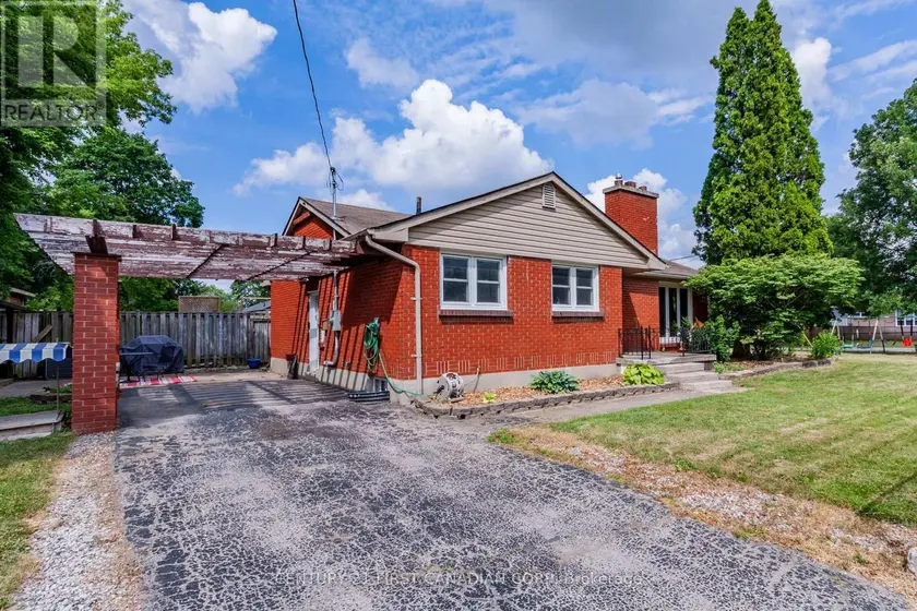 Detached at 1721 MOFFATT AVENUE, London East