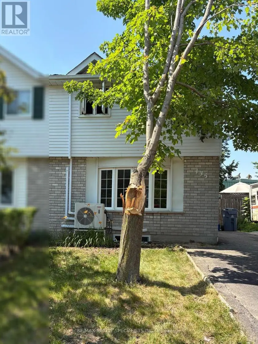 Semi-Detached/Link at 135 SANDERSON DRIVE, Guelph
