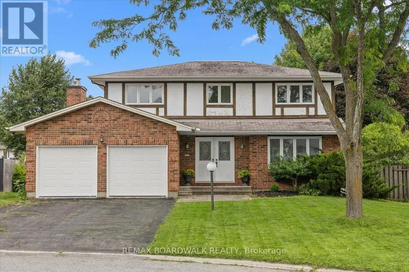 Detached at 42 PICKWICK DRIVE, Ottawa