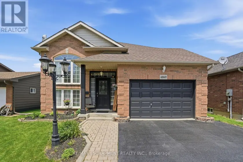 Detached at 4869 CHERRYWOOD DRIVE, Lincoln