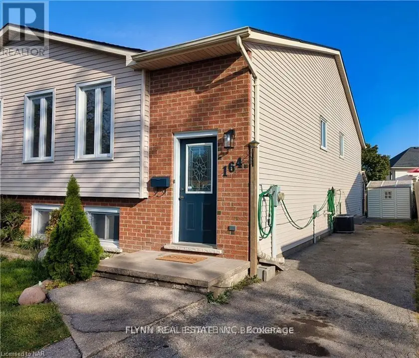 Semi-Detached/Link at A - 164 WINDSOR STREET, Welland