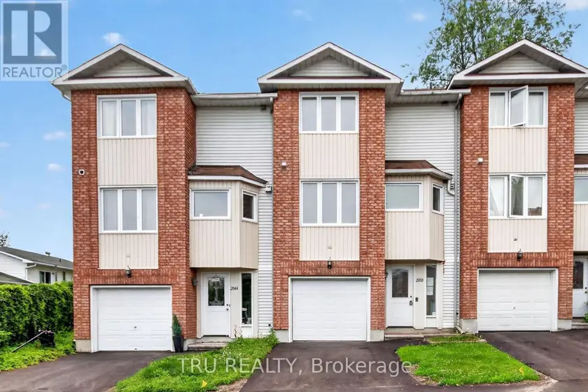 Townhouse at 27 - 2050 RIVIERA TERRACE, Clarence-Rockland