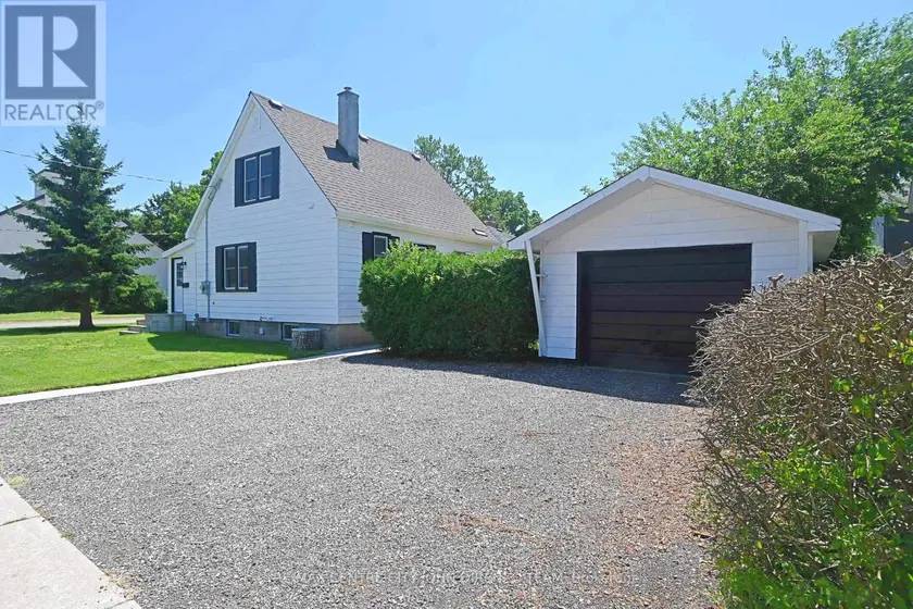 Detached at 52 WOODWORTH AVENUE, St. Thomas