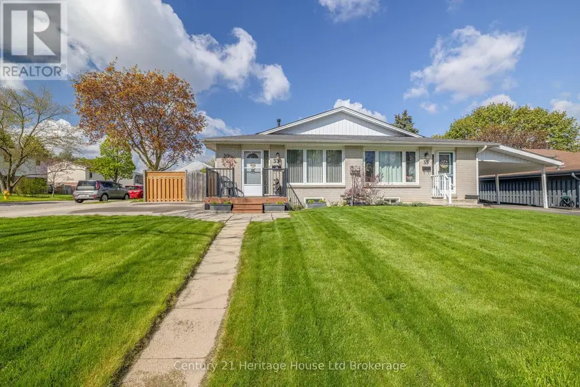 Semi-Detached/Link at 33 INVERNESS STREET, Brantford