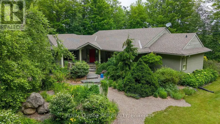 Detached at 626280 15TH SIDE ROAD, Mulmur