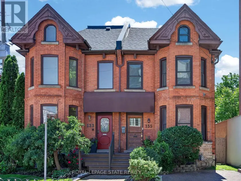 Semi-Detached/Link at 135 CATHARINE STREET S, Hamilton