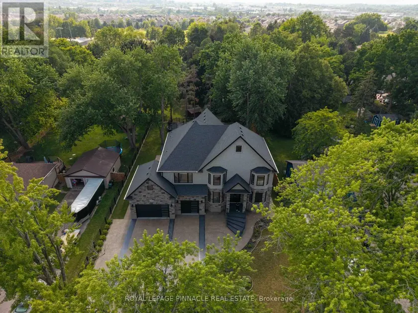 Detached at 138 WOOLWICH STREET S, Woolwich