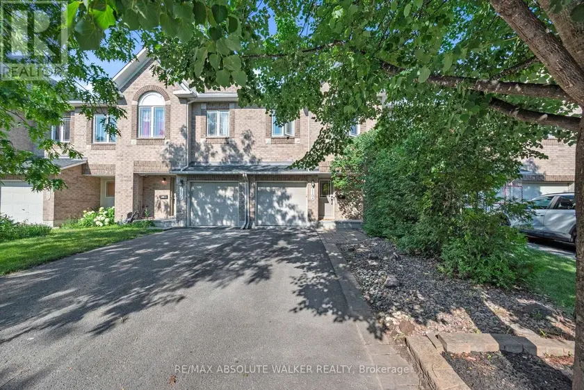 Townhouse at 1104 CANDLEWOOD STREET, Ottawa