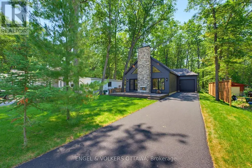 Detached at 557 BAYVIEW DRIVE, Ottawa
