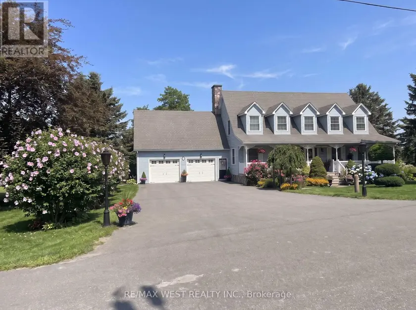 Detached at 17 FOREST HILL DRIVE, Hamilton Township