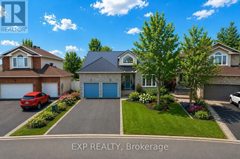 Detached at 80 LA PRAIRIE STREET, Russell