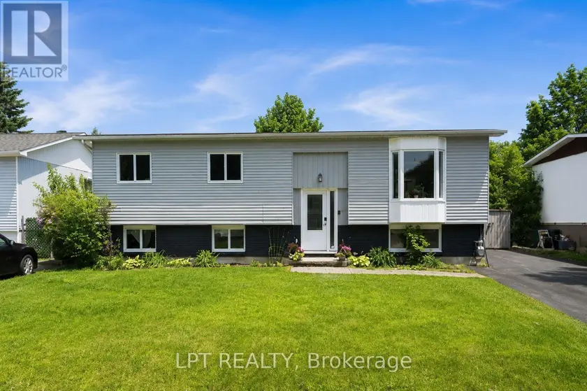 Detached at 34 FRINGEWOOD DRIVE, Ottawa