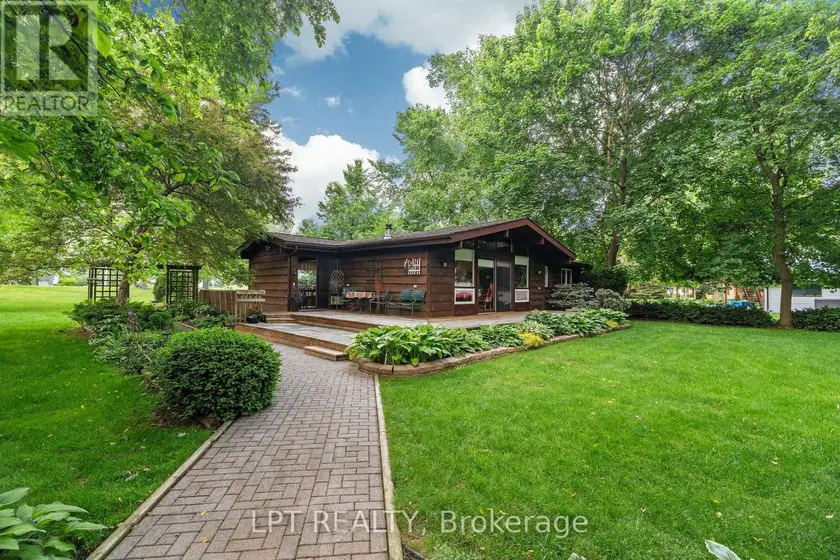Detached at 8452 DEFORE DRIVE, Lambton Shores