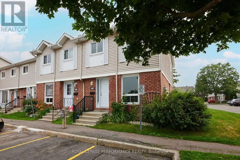 Townhouse at 33 - 1907 COLORADO LANE, Ottawa