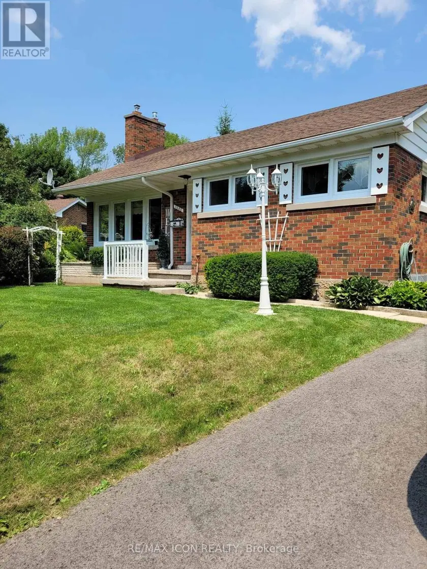 Detached at 1385 7TH AVENUE W, Owen Sound