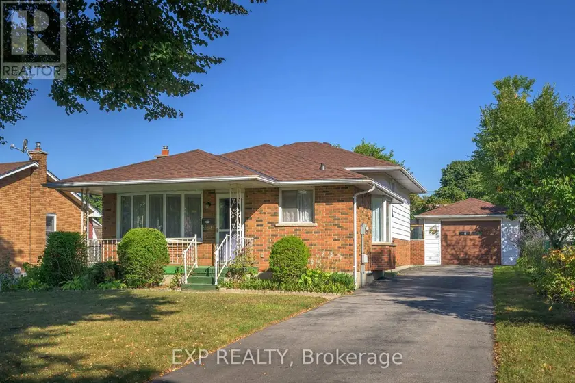 Detached at 289 FAIRHAVEN CIRCLE, London East
