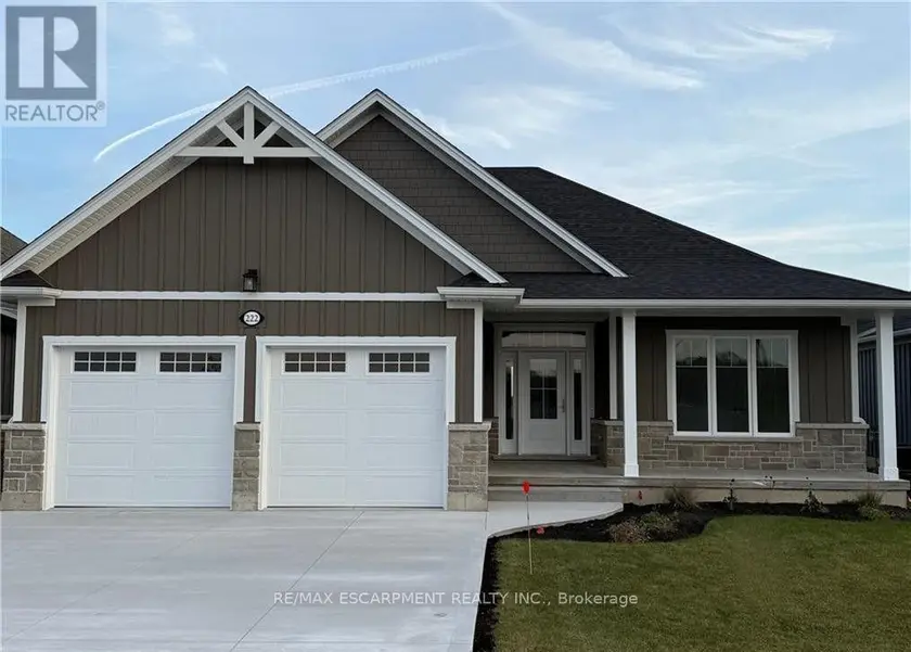 Detached at 32 - 222 SCHOONER DRIVE, Norfolk