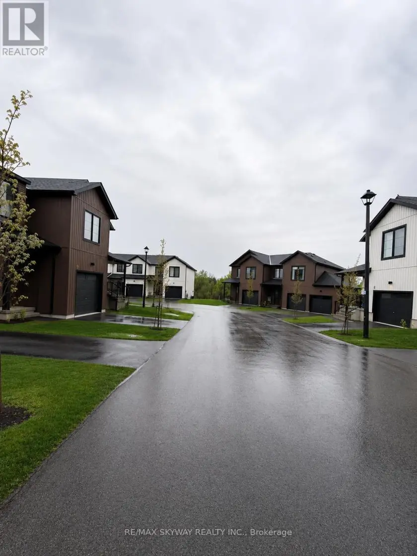 Townhouse at 5 TRAILSIDE DRIVE, Haldimand