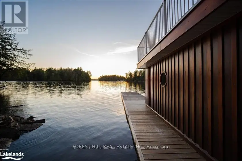 Detached at 1004 OLD TOWNSHIP ROAD, Muskoka Lakes