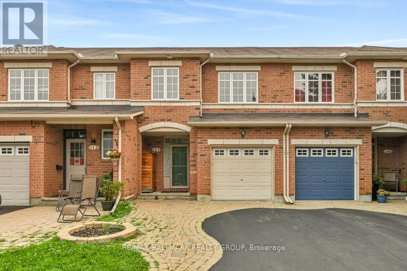 Townhouse at 144 TRAIL SIDE CIRCLE, Ottawa