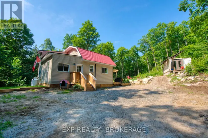Detached at 1427 LEWIS ROAD, Frontenac