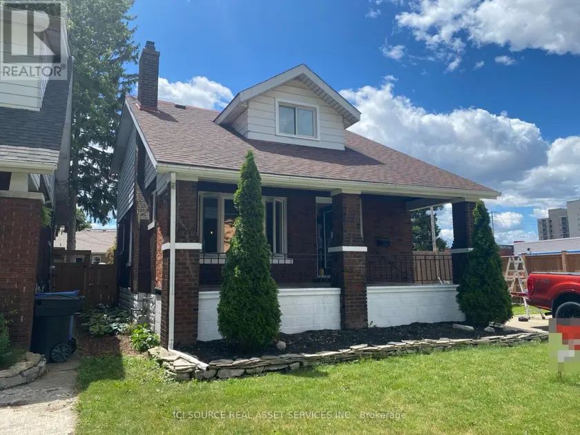 Detached at 825 RAYMO ROAD, Windsor