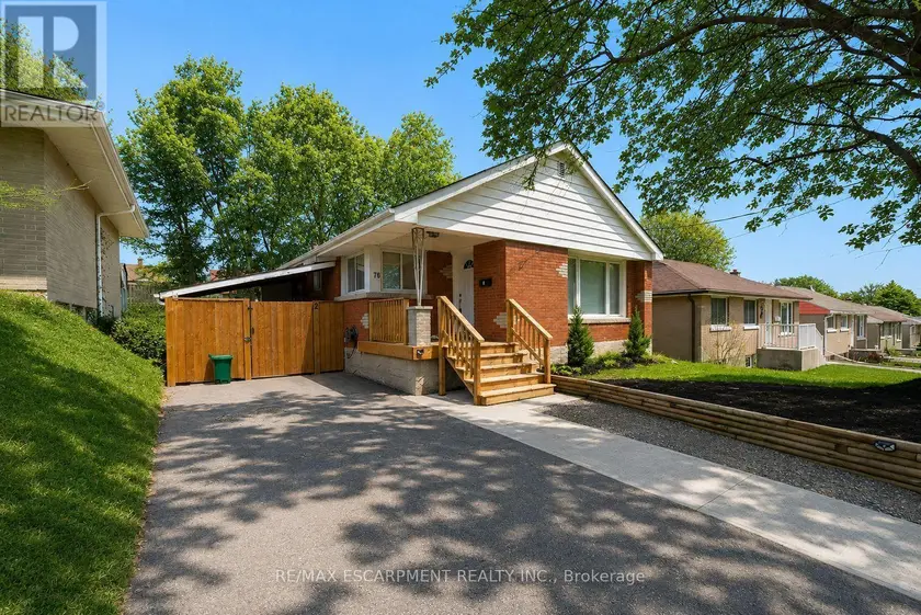 Detached at UPPER - 76 GLENVIEW AVENUE, Cambridge
