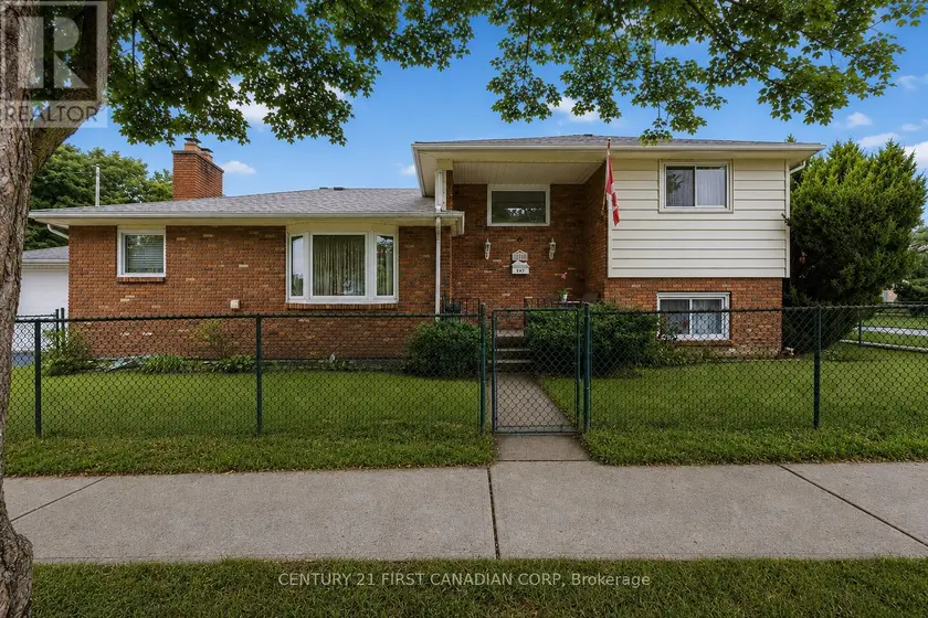 Detached at 184 DURAND STREET, Sarnia