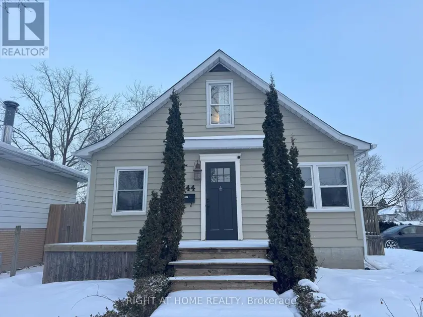 Detached at 144 BASELINE ROAD W, London South