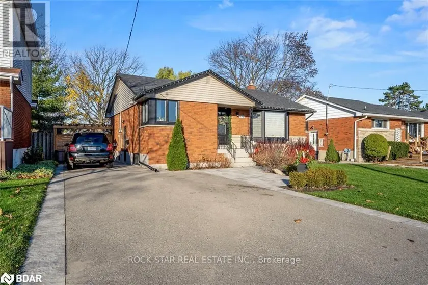 Detached at LOWER - 126 WEST 26TH STREET, Hamilton