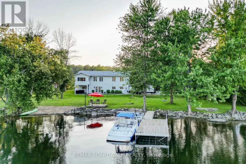 Detached at 100 MCCULLOUGHS LANDING, Drummond/North Elmsley
