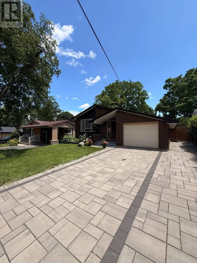 Detached at LOWER - 31 BRENLYN COURT, Hamilton