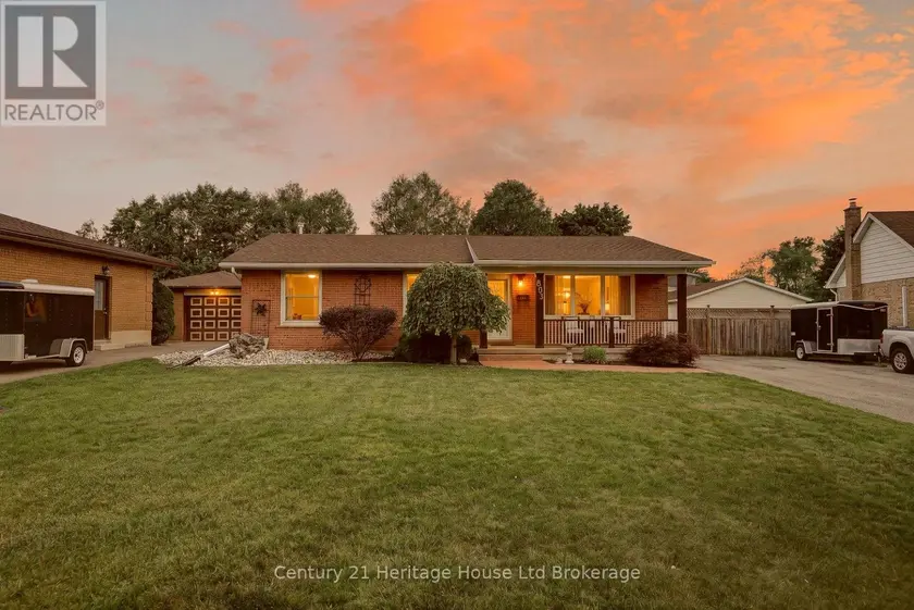 Detached at 803 GLADSTONE DRIVE, Woodstock