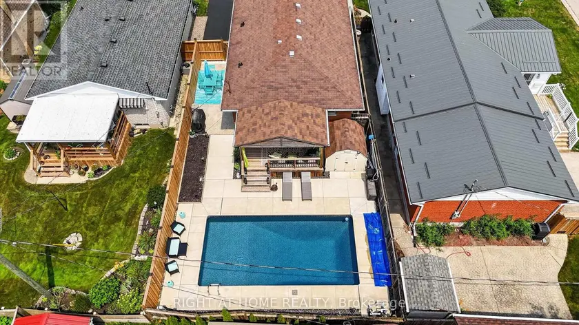 Detached at 27 DYER STREET, St. Thomas