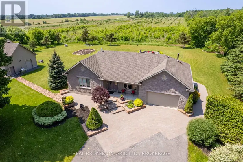 Detached at 17623 SANDRINGHAM ROAD, North Stormont