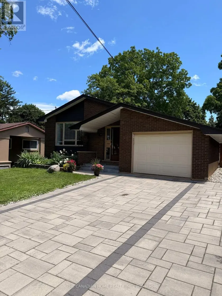 Detached at UPPER - 31 BRENLYN COURT, Hamilton