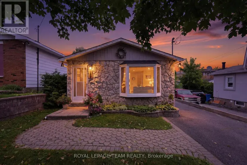 Detached at 289 MONTFORT STREET, Ottawa