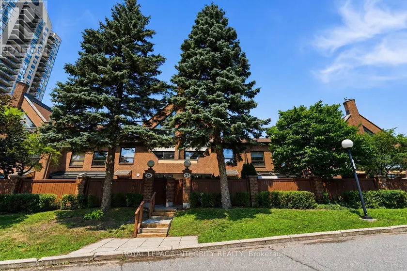 Townhouse at 27 - 100 HILLSIDE DRIVE, Ottawa