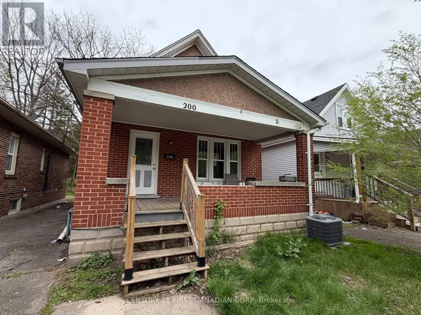 Detached at 200 HURON STREET, London