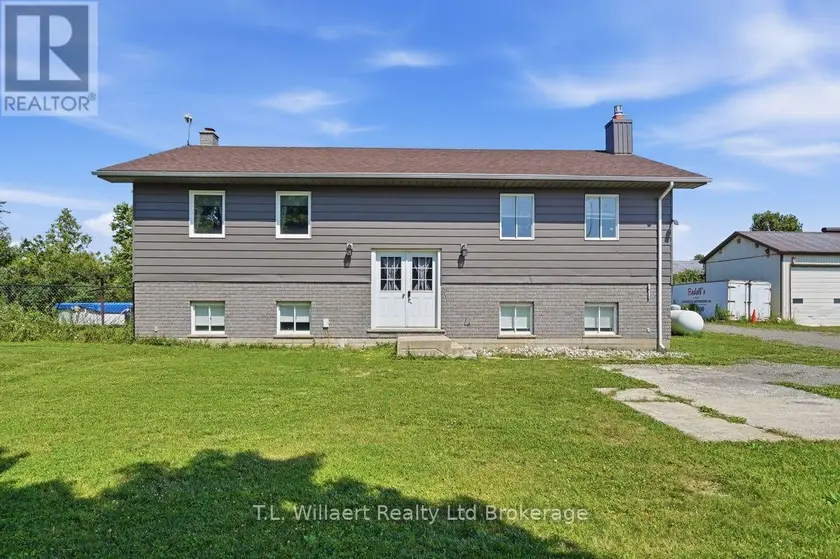 Detached at 25130 ARGYLE LINE, West Elgin