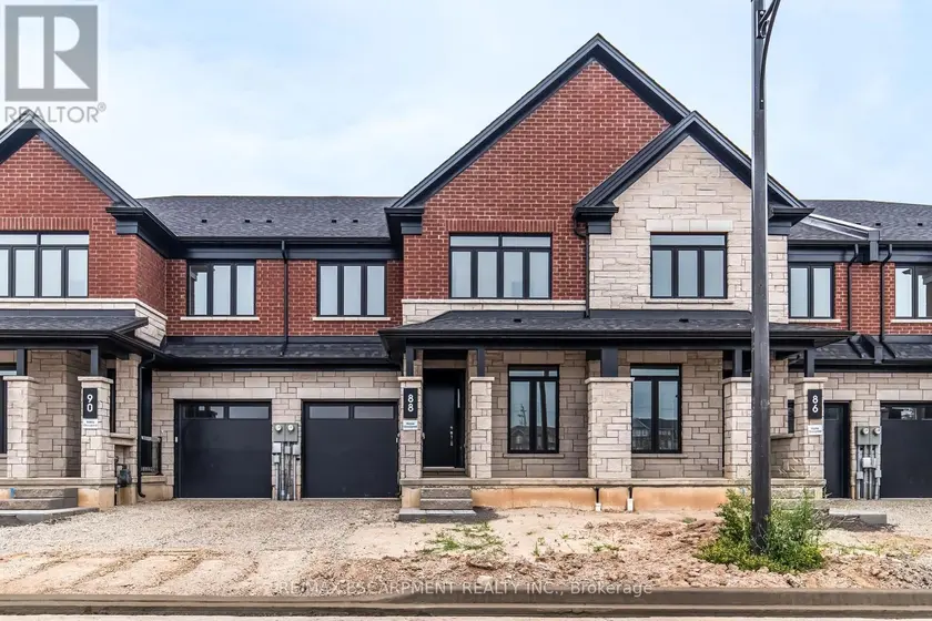 Townhouse at 88 VALLEY TRAIL PLACE, Hamilton