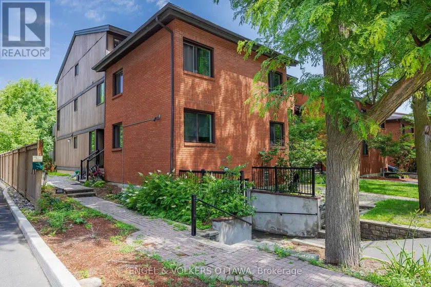 Apartment at B - 35 ROBINSON AVENUE, Ottawa
