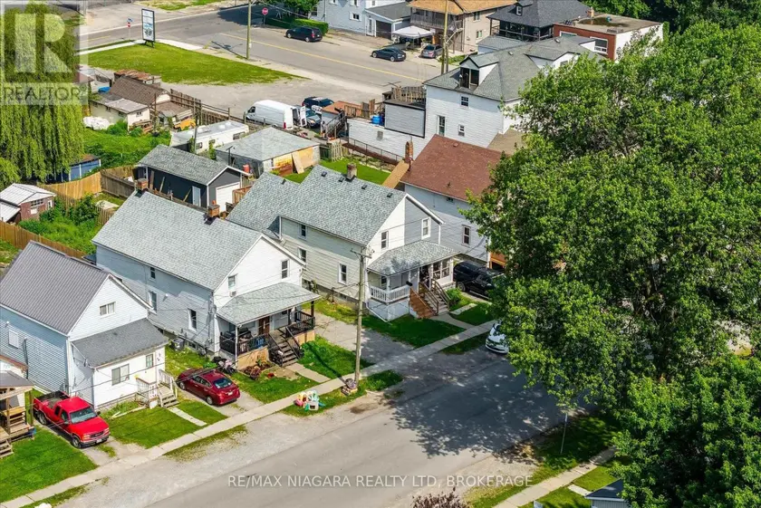 Semi-Detached/Link at 154 FARES STREET, Port Colborne