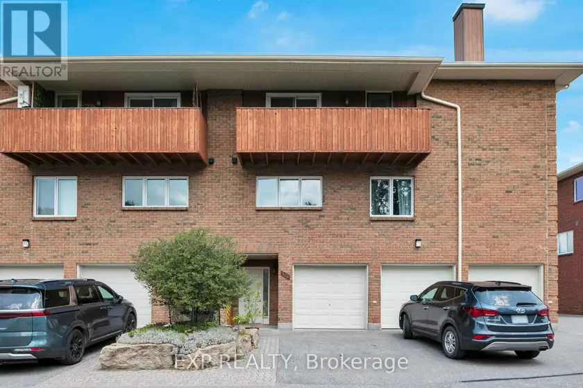 Townhouse at 24 - 308 STRATAS COURT, Ottawa