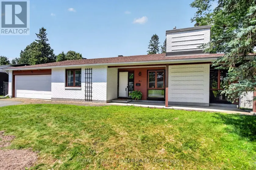 Detached at 21 LINDHURST CRESCENT, Ottawa