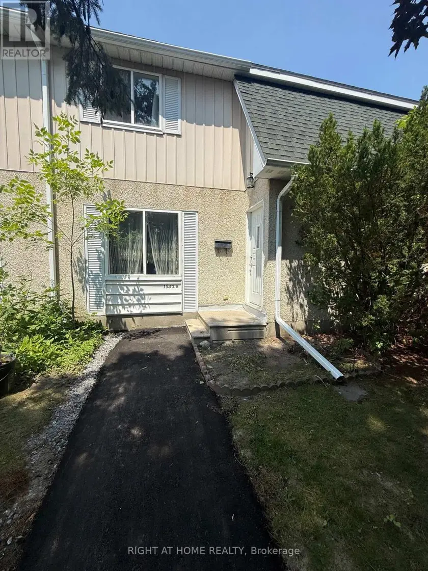 Townhouse at B - 1552 BEAVERPOND DRIVE, Ottawa