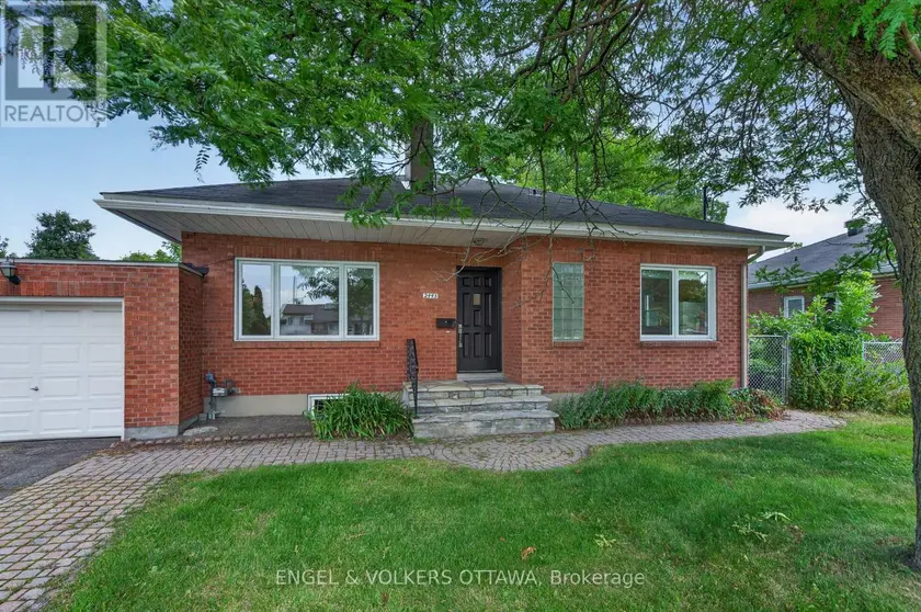 Detached at 2445 ALTA VISTA DRIVE, Ottawa