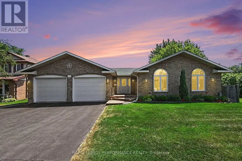 Detached at 1401 HOLY CROSS BOULEVARD, Cornwall