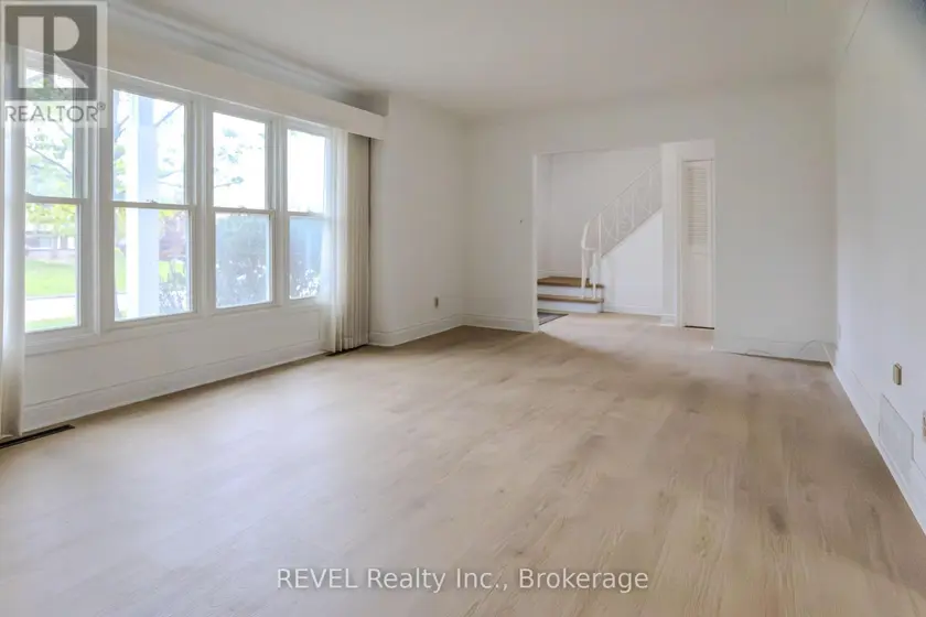 Detached at 19 WOODINGTON CRESCENT, St. Catharines