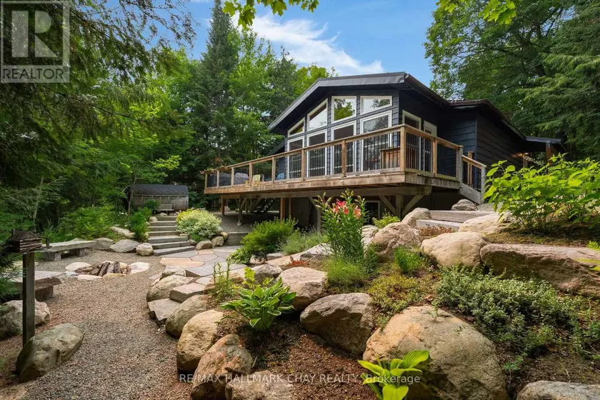 Detached at 1315 WOLF CIRCLE, Algonquin Highlands